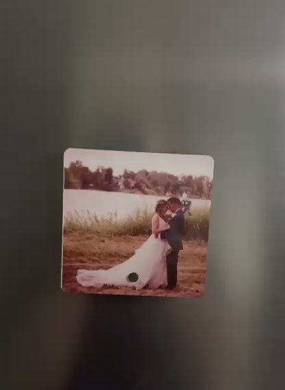 calamita da frigo con canzone a vostra scelta all’interno!
10x10cm